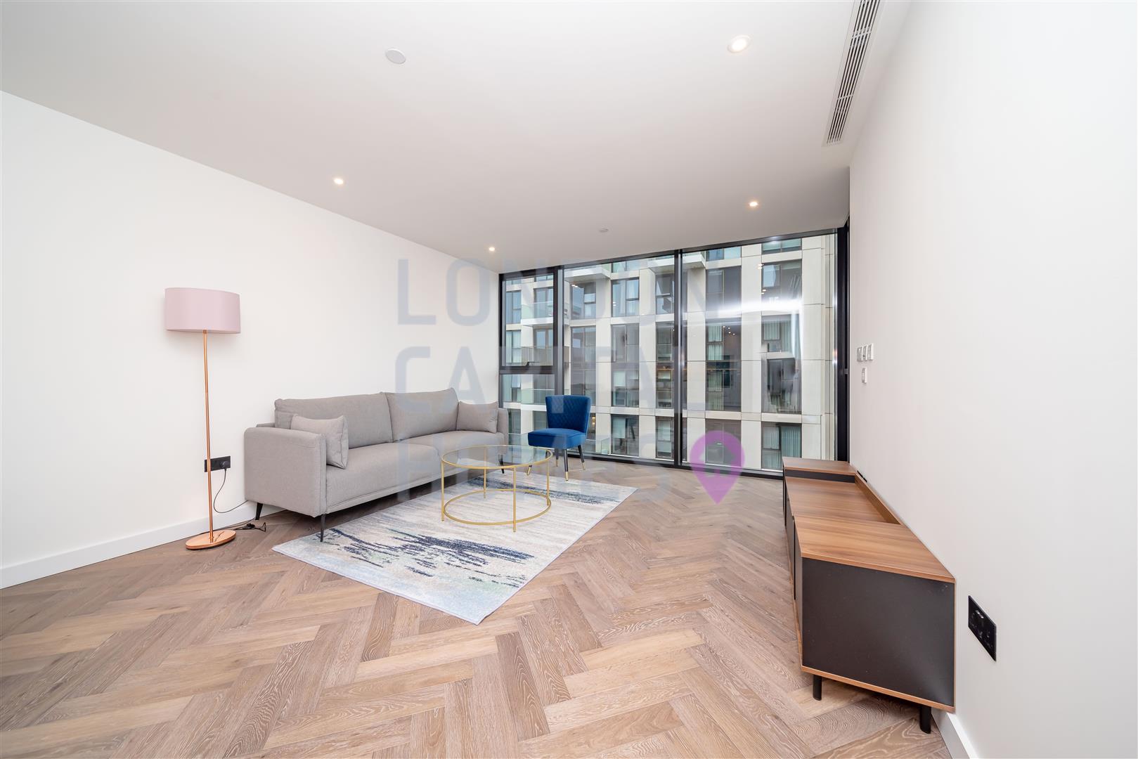 2 bed property in 1 merino Gardens, London